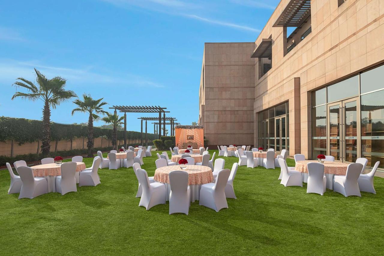 Radisson Blu Hotel Амритсар Экстерьер фото The Westin, Gurgaon