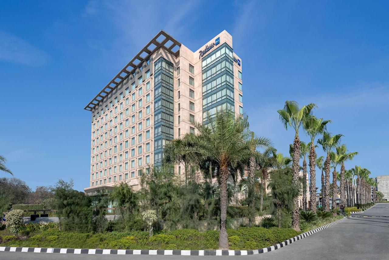 Radisson Blu Hotel Амритсар Экстерьер фото Hilton Nicosia