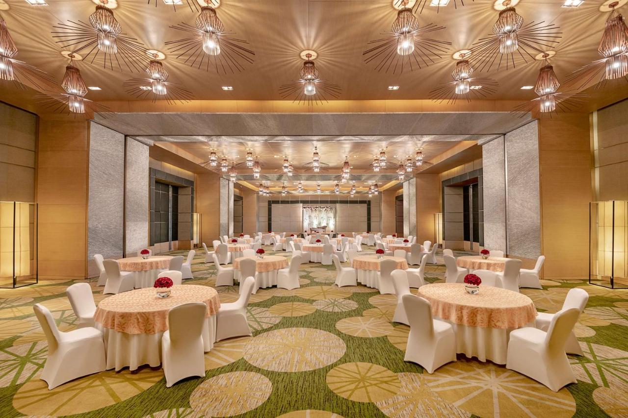 Radisson Blu Hotel Амритсар Экстерьер фото The Grand Ballroom